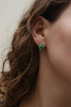 Cargar imagen en el visor de la galería, Aretes esmeralda en bruto grandes