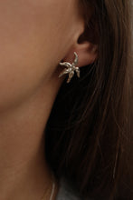 Cargar imagen en el visor de la galería, Aretes estrella de mar