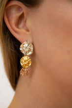 Cargar imagen en el visor de la galería, Aretes Flores