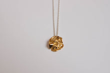 Cargar imagen en el visor de la galería, Collar Flor