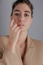 Cargar imagen en el visor de la galería, Aretes Amplifica