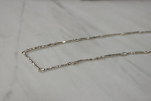 Cargar imagen en el visor de la galería, Collar Bone
