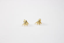 Cargar imagen en el visor de la galería, Aretes Abanico Mini
